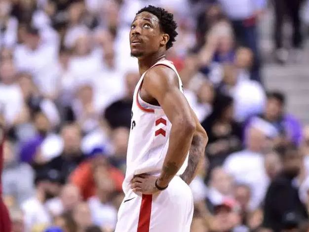 而威少凭借 而威少凭借